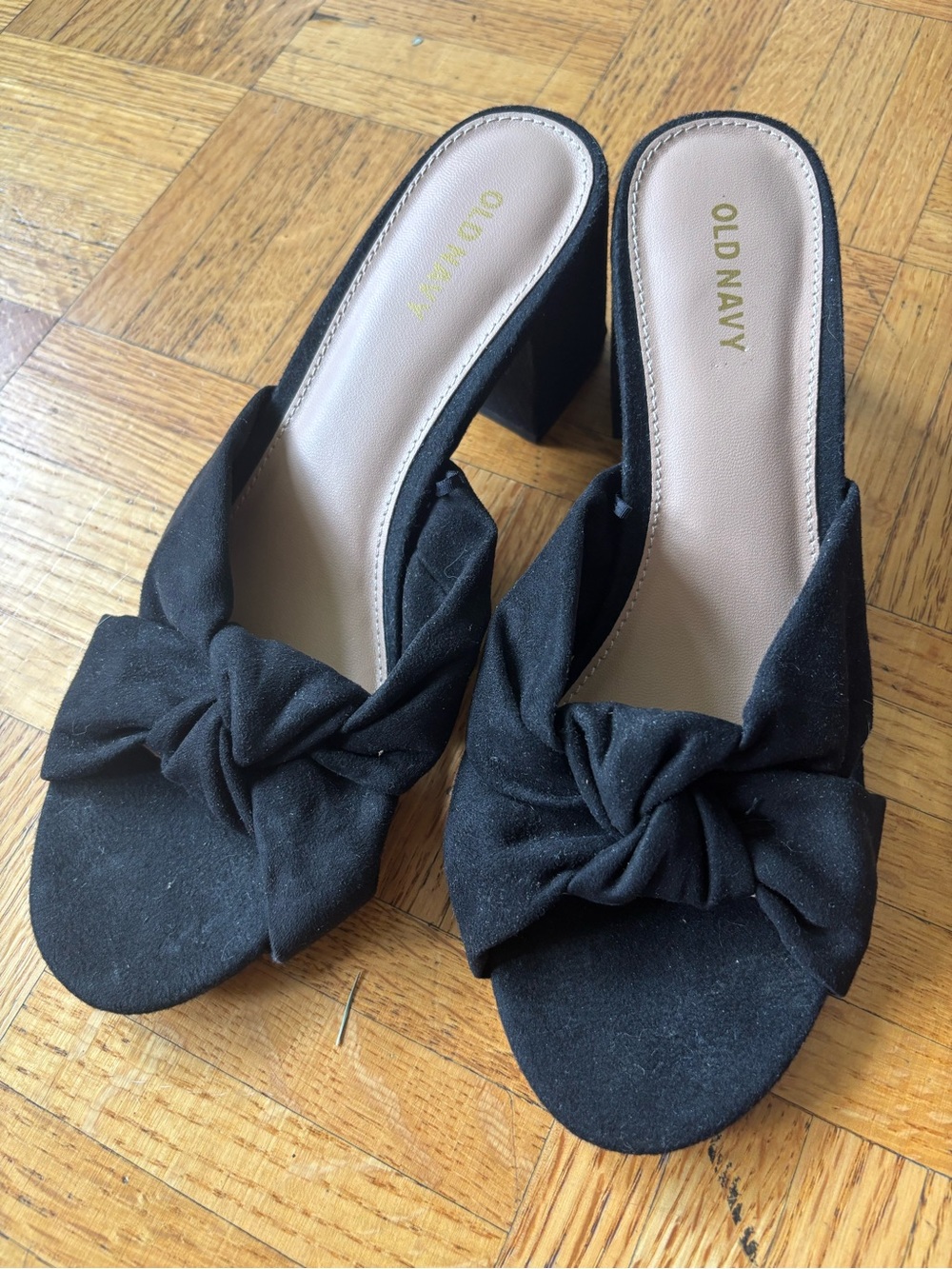 Old Navy Black Velvet Knot-Front Block Heel Mules Size 7